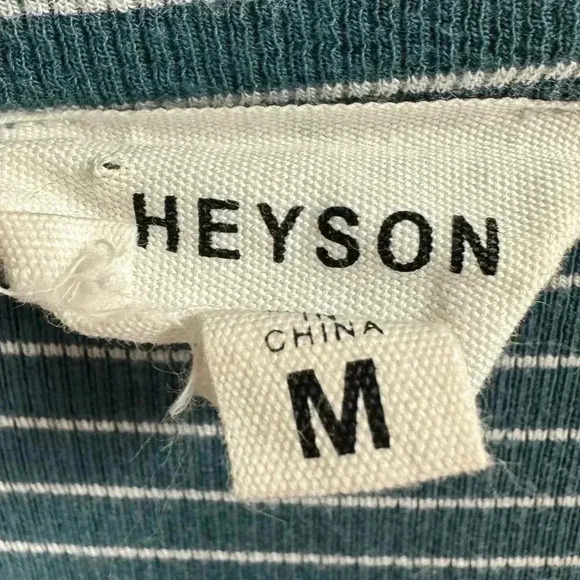 Heyson Longsleeve Peplum Top Size M
Pit to Pit 22”
Length 17” - Picture 3 of 4